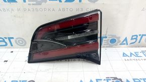 Фонарь внутренний дверь багажника правый Tesla Model X 22-26 потерт