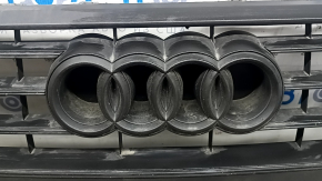 Решетка радиатора в сборе Audi A6 C8 19-23 под парктроники без радара, черный мат с хромом, окрашена, царапины