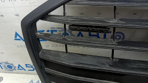 Решетка радиатора в сборе Audi A6 C8 19-23 под парктроники без радара, черный мат с хромом, окрашена, царапины