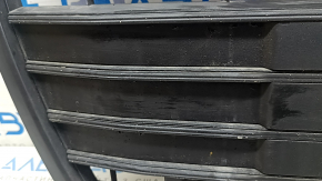 Решетка радиатора в сборе Audi A6 C8 19-23 под парктроники без радара, черный мат с хромом, окрашена, царапины