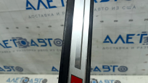 Накладка порога внешняя передняя левая Audi A6 C8 19-25 черная с хром вставкой и подсветкой, S-Line, царапины