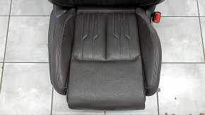 Пассажирское сидение Audi A6 C8 19-25 с airbag, электрическое, подогрев, вентиляция и массаж, кожа коричневая, темно-серый пластик, Comfort, под чистку, царапины
