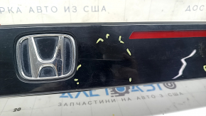 Фонарь внутренний крышка багажника Honda Accord 23-26 с эмблемой, царапины