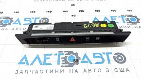 Кнопка аварийной сигнализации с панелью кнопок центральной консоли Audi A6 C8 19-24 сенсорные, царапины