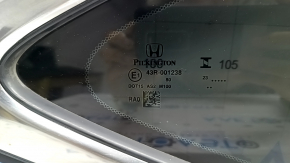 Geam spate dreapta, geam orb, Honda Accord 23-24, cromat, zgârieturi pe crom
