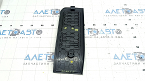 Площадка для отдыха ноги Audi A6 C8 19-25 черная, царапины