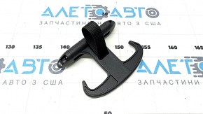 Крюк багажника Audi A6 C8 19-25 черный