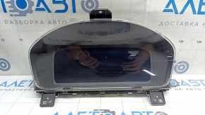Tablou de bord hibrid Honda Accord 2023-24 cu zgârieturi pe sticlă.