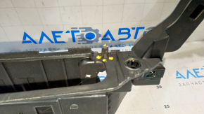 Опора радиатора верхняя Ford Edge 19-24 пластик Китай, сломана направляйка