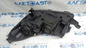 Фара передняя правая Ford Escape MK3 17-19 рест галоген+led, светлая, без крепления, царапины, потертости, сломано крепление