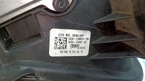 Фара передняя правая Ford Escape MK3 17-19 рест галоген+led, светлая, без крепления, царапины, потертости, сломано крепление