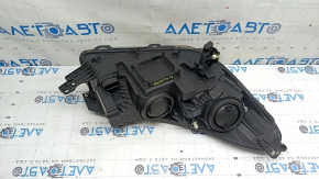 Фара передняя левая в сборе Ford Escape MK3 17-19 рест, галоген+led, светлая, без крепления, песок, потертости, царапины