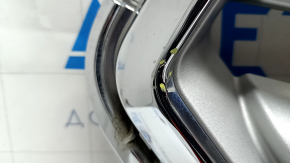 Решетка радиатора grill Ford Escape MK3 17-19 рест, серая, с хромом, с эмблемой, тычки, песок, потертости