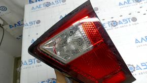 Фонарь внутренний двери багажника правый Ford Escape MK3 19-19 царапина
