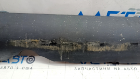 Порог правый Tesla Model 3 18- структура, потерт, царапины, надрывы