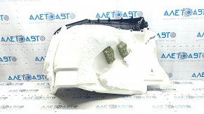 Обшивка арки правая Toyota Prius 50 20-22 черная, под запаску, царапины, надрывы