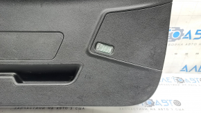 Обшивка двери багажника нижняя Audi Q3 83A 19-25 с заглушками, черная, царапины, потертости, тычка