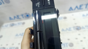 Управление климат-контролем Toyota Prius 50 16-22 царапины