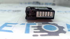 Hub USB Audi Q3 83A 19-25 față