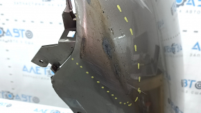 Бампер задний голый Chrysler Pacifica 17-22 под губу, парктроники и BSM, бежевый, надломаны крепления, вмятины, царапины, нештатные отверстия, трещины
