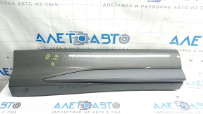 Накладка двери нижняя задняя правая Audi Q3 83A 19-23 S-Line, серый молдинг, царапины