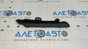 Кронштейн решетки радиатора grill правый Mazda 3 19-22 Japan built