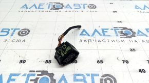 Фишка передней фары левая Audi Q3 83A 19-25 LED под signature drl, 5 пинов
