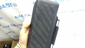 Площадка для отдыха ноги Audi Q3 83A 19-25 черная, потерта, царапины