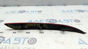 Отражатель заднего бампера левый Tesla Model 3 18- царапины