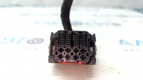 Фишка на блок ECU компьютер двигателя Audi A6 C8 19-20 3.0T черная