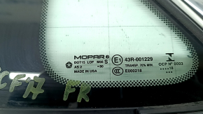 Форточка глухое стекло передняя правая Chrysler Pacifica 17-26 хром