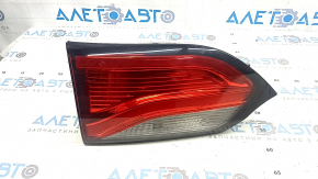 Фонарь внутренний дверь багажника левый Chrysler Pacifica 17-20 LED царапины