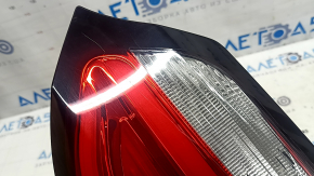 Фонарь внутренний дверь багажника левый Chrysler Pacifica 17-20 LED царапины