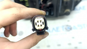 Фонарь внутренний дверь багажника правый Chrysler Pacifica 17-20 LED царапины