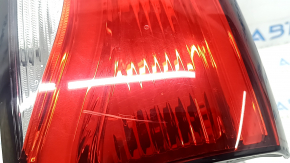 Фонарь внутренний дверь багажника правый Chrysler Pacifica 17-20 LED царапины