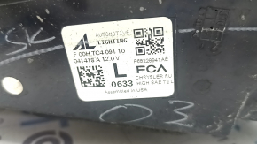 Фонарь внутренний дверь багажника левый Chrysler Pacifica 17-20 LED царапины