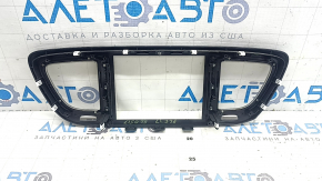Накладка передней панели центральная Chrysler Pacifica 17-21 под 8.4", царапины