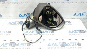 Зеркало боковое правое в сборе Chrysler Pacifica 17-20 5+2 пинов, подогрев, BSM, бежевое, трещина в корпусе, потерто