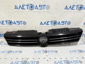 Решетка радиатора grill VW Jetta 11-14 USA без значка