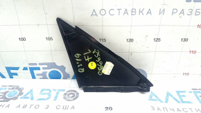 Треугольник заглушка двери передней левой Audi Q3 83A 19-25 черный глянец, царапины