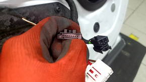 Дверь в сборе передняя правая Audi Q7 16-19 алюминий, keyless, белый LC9A, серый мат накладка