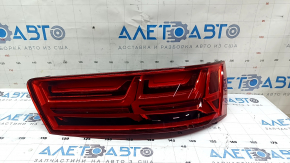 Фонарь правый Audi Q7 16-19 царапины