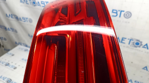 Фонарь правый Audi Q7 16-19 царапины