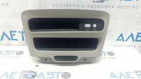 Бокс карман передней панели Chrysler Pacifica 17-20 серый