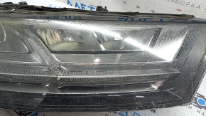Фара передняя правая в сборе Audi Q7 16-19 LED, под полировку, скол