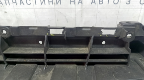 Каркас решетки радиатора grill Audi Q7 16-19 сломаны крепления