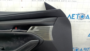 Обшивка двери карточка передняя левая Mazda 3 19-23 4d кожа черная, Mexico built, подлокотник кожа черный, вставка хром "Bose", молдинг хром, с ручкой, царапины, под чистку, царапина на накладке