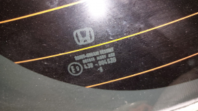 Стекло заднее двери багажника Honda HR-V 16-22 царапина