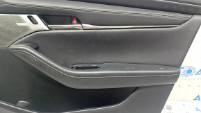 Обшивка двери карточка передняя правая Mazda 3 19-23 4d кожа черная, Mexico built, подлокотник кожа черный, вставка хром "Bose", молдинг хром, с ручкой, царапины, под чистку