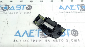 Накладка управления стеклоподъемником задним левым Mazda 3 19-26 4d черная глянцевая, царапины